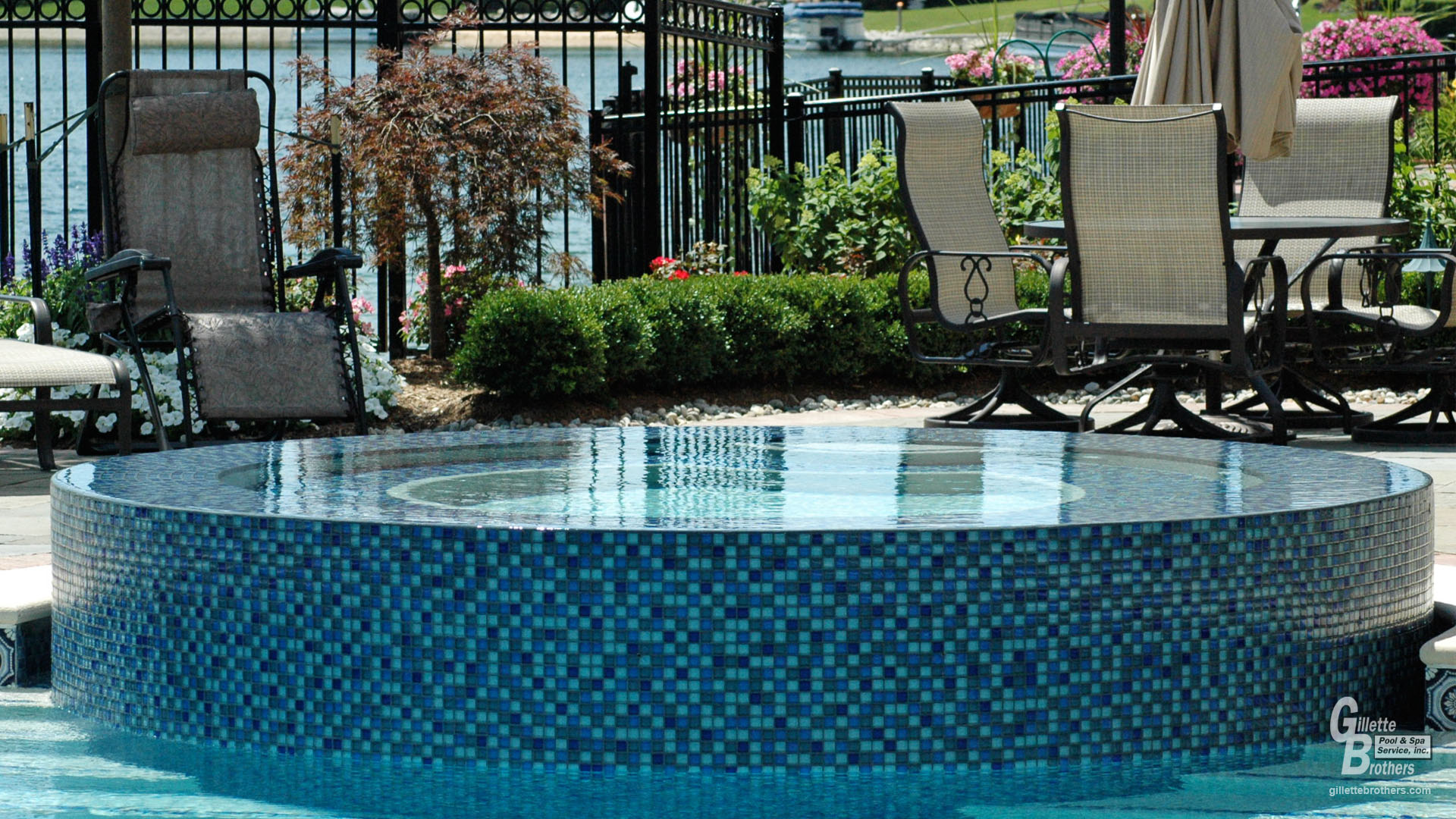 gillette-brothers-outdoor-pool-spa-hot-tub
