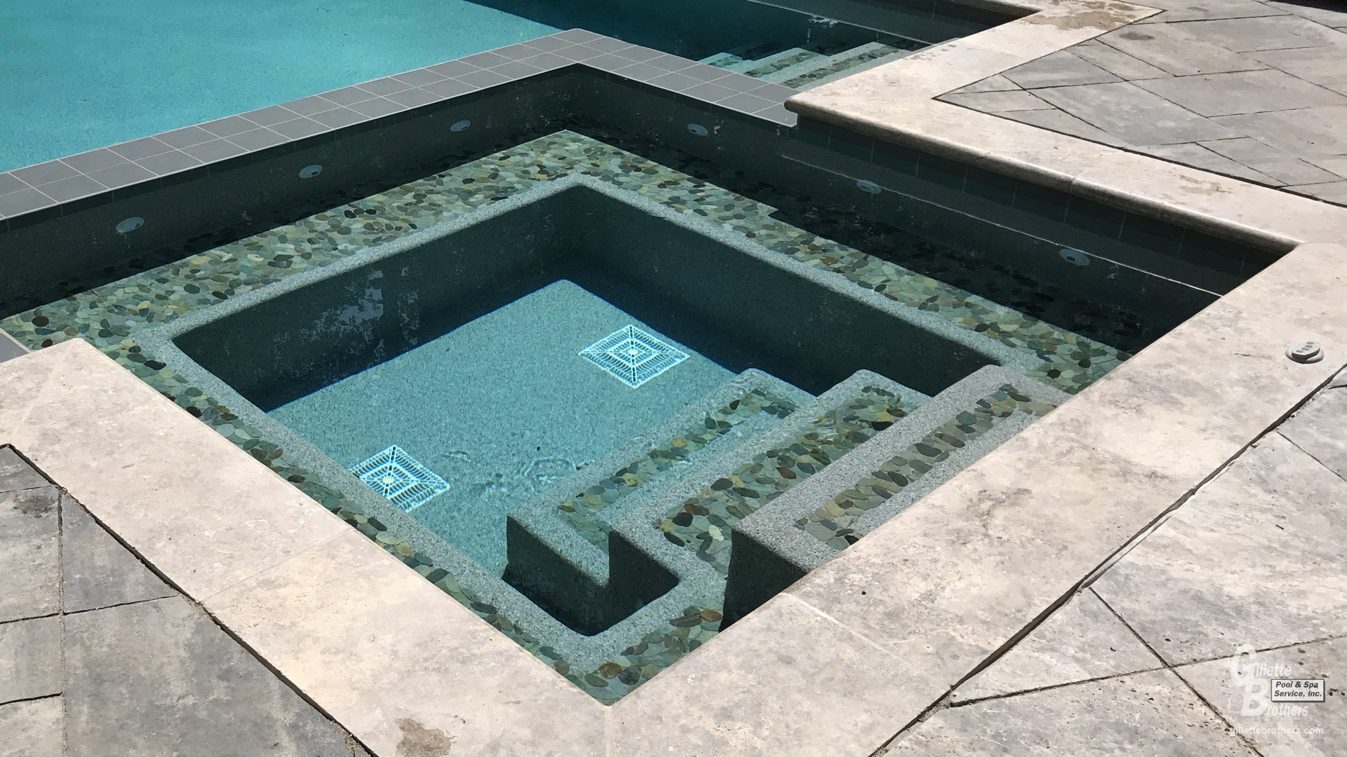 gillette-brothers-outdoor-pool-spa-hot-tub
