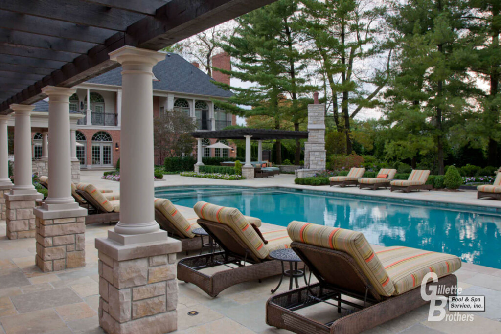 Lone Pine Outdoor Pool