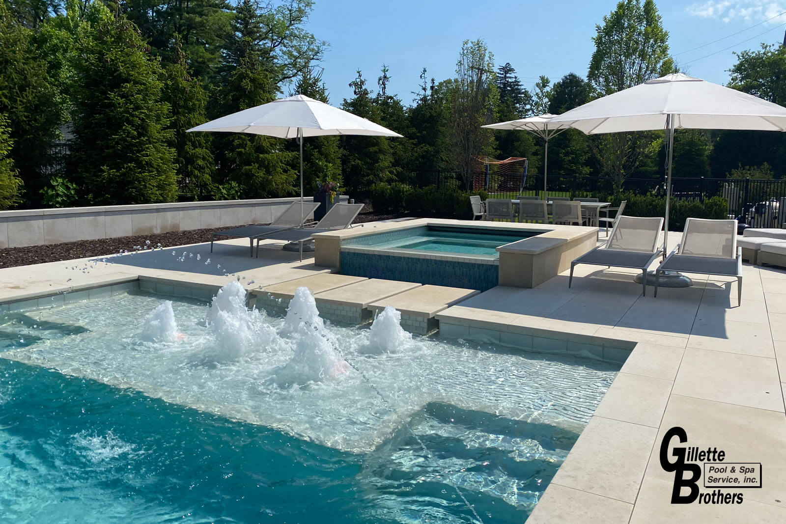 gillette-brothers-outdoor-pools-water-feature